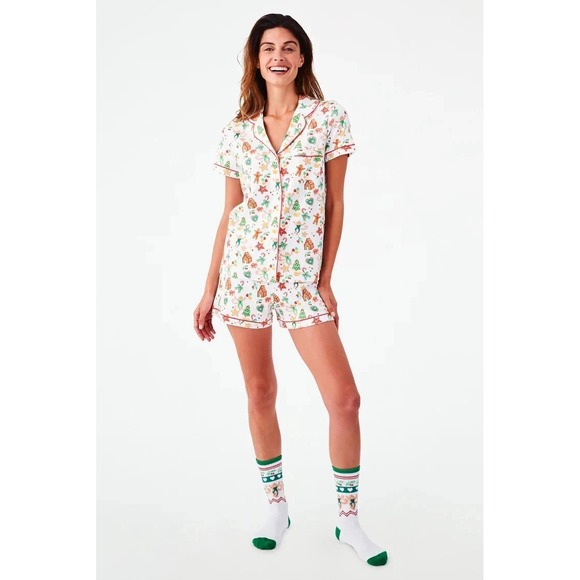 Roller Rabbit Pajama Set Gingerbread Party - Picture 2 of 16